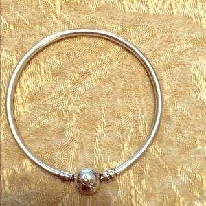 Bangle style pandora bracelet